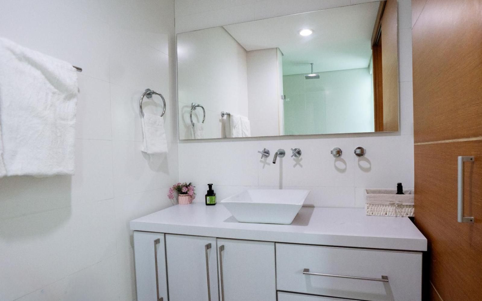 Mq Crown House Castillo Cartagena