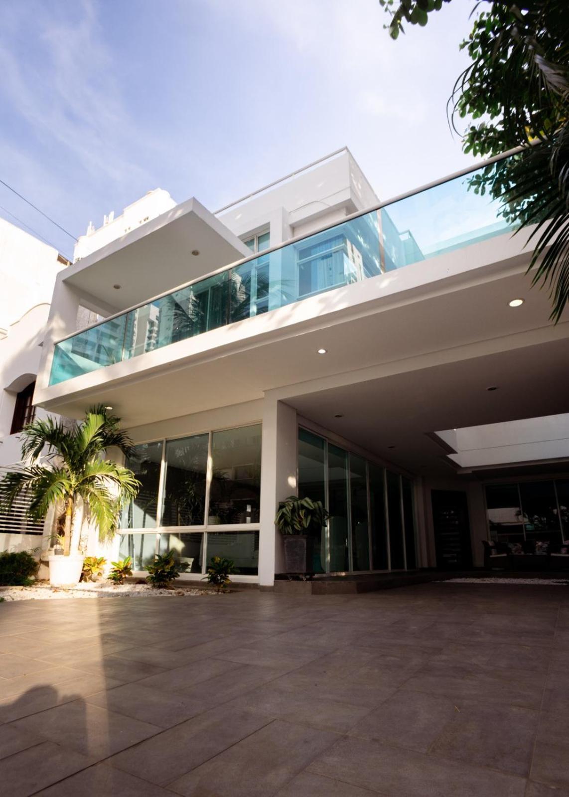 Mq Crown House Castillo Holiday home *